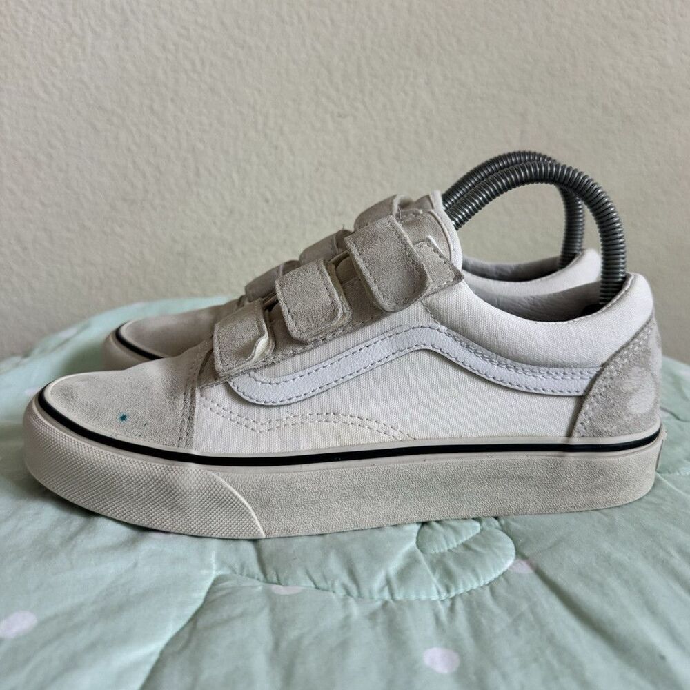 VANS Off The Wall White/Beige Suede Low Top Sneakers Women’s Size 7.5